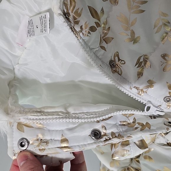 Little Lass White 4T Hooded Zip Up Vest with Gold Floral Pattern - Picture 6 of 8